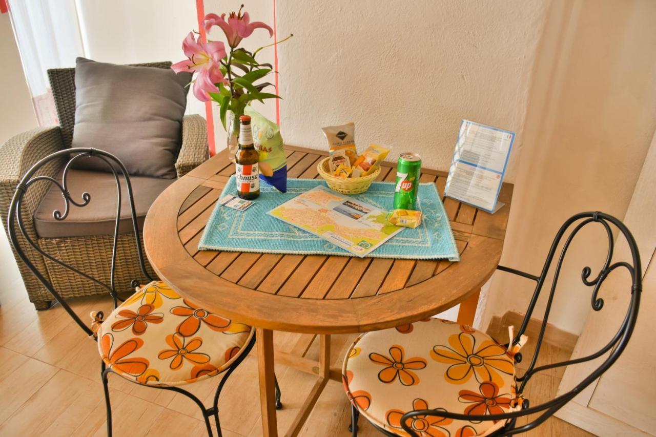 Flowery Inn Villa Alguer Exterior foto