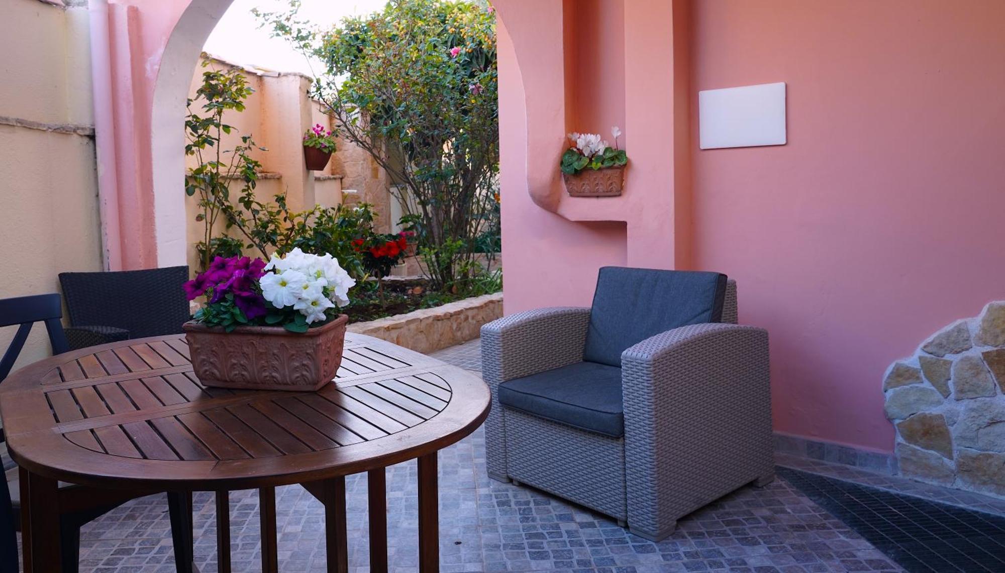 Flowery Inn Villa Alguer Exterior foto
